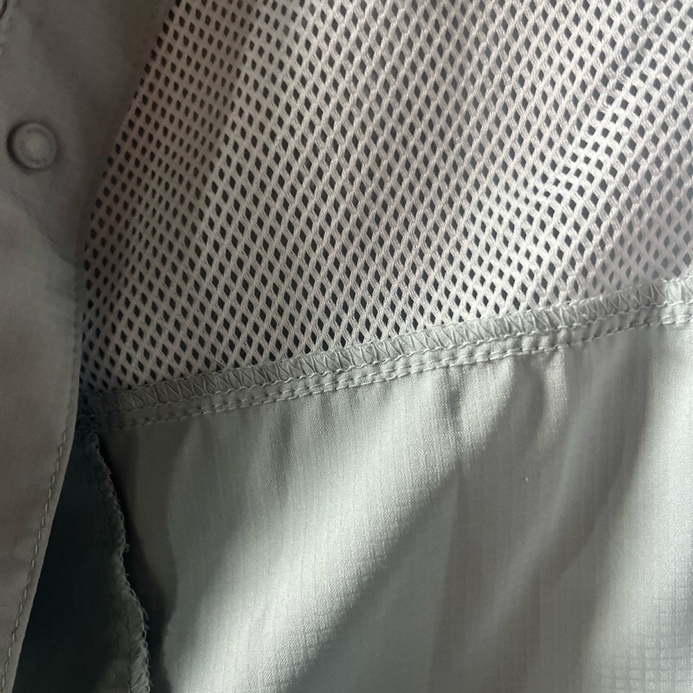 Columbia Gray Lightweight Jacket Versatile Design - image 7